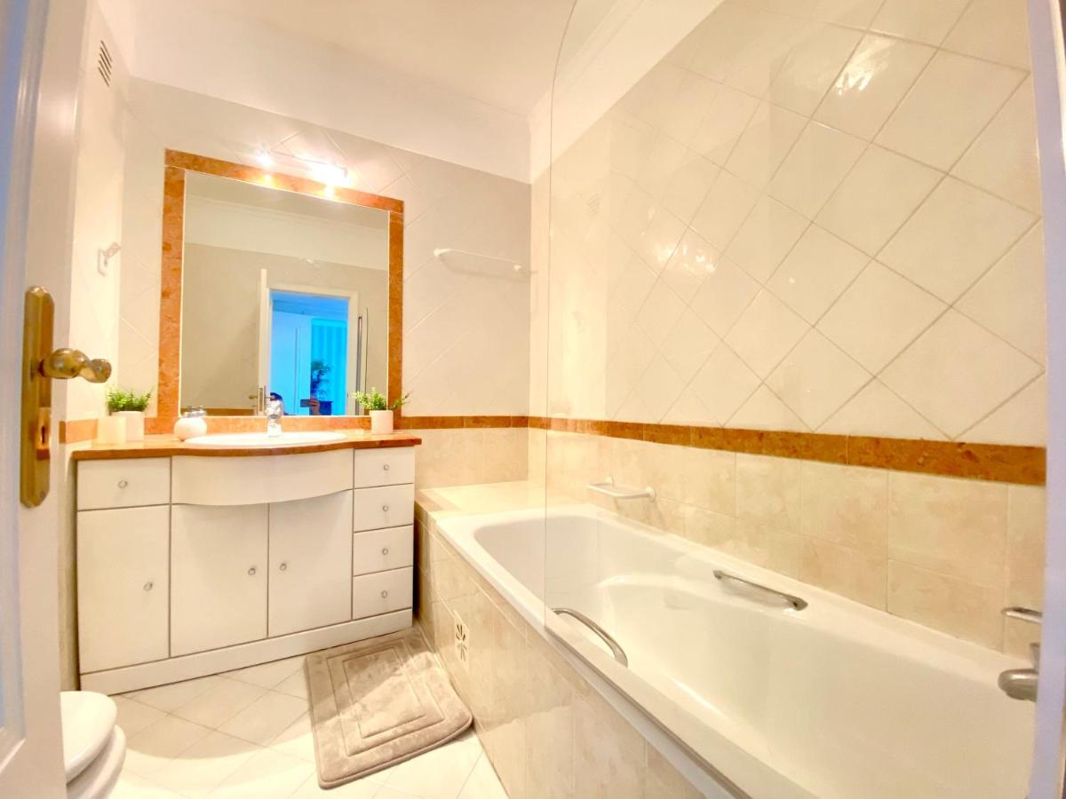Vilamoura Central 2 Bedroom Flat Eksteriør billede